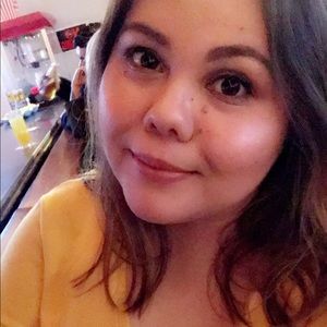 Meet your Posher, Stacy